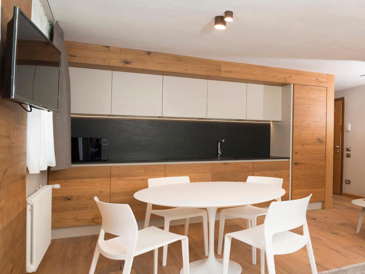 3 Chalets Aparthotel Брей-Червінія Екстер'єр фото